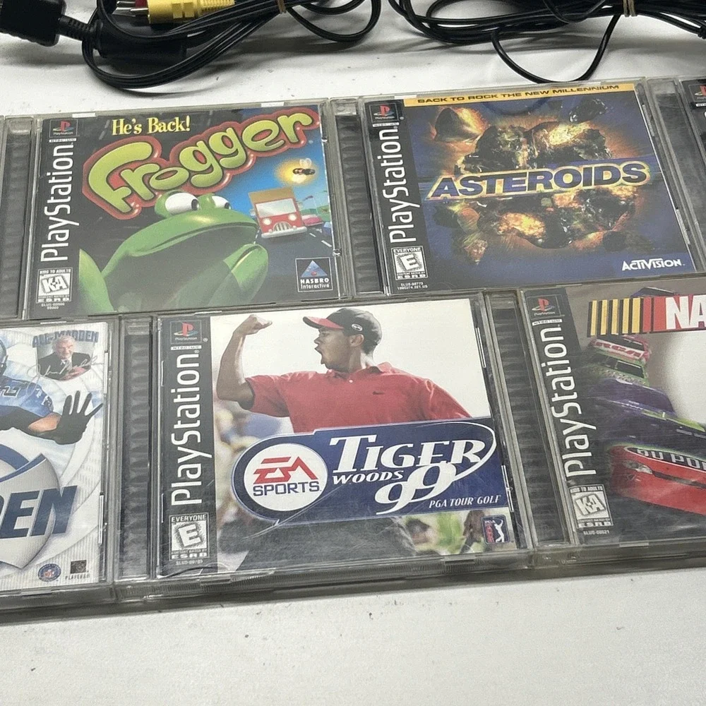 Sony PlayStation PS1 SCPH-5501 Bundle With 7 Games- Tested - Working